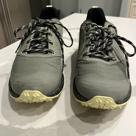 women’s Merrell Altalight hiking shoe - Picture 2 of 7